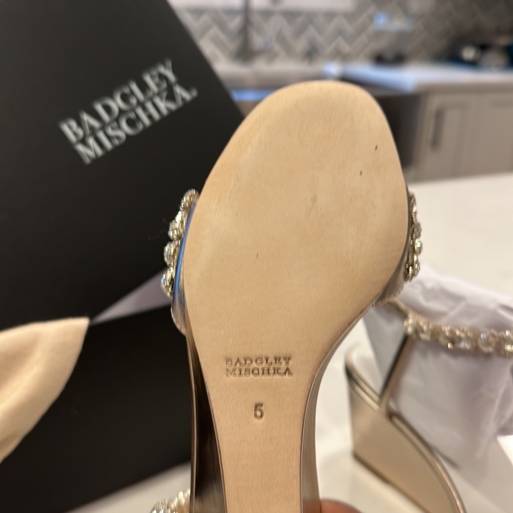 Badgely Mischa diamond studded sandals size 5 - Picture 4 of 5